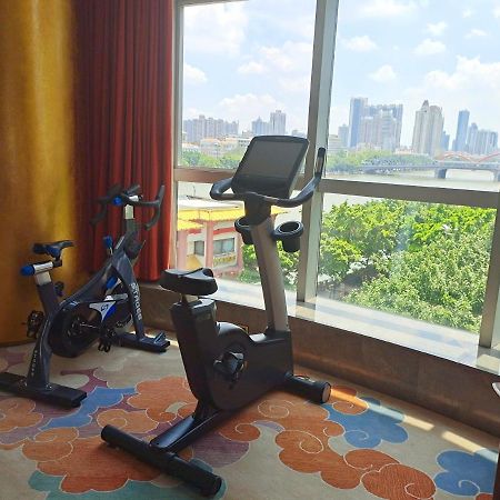 Howard Johnson Riverview Hotel Гуанчжоу Екстер'єр фото