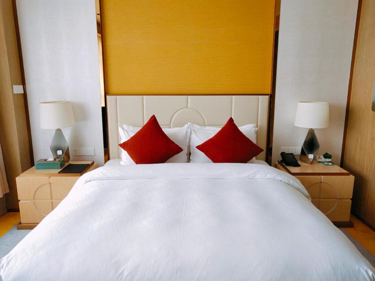 Howard Johnson Riverview Hotel Гуанчжоу Екстер'єр фото
