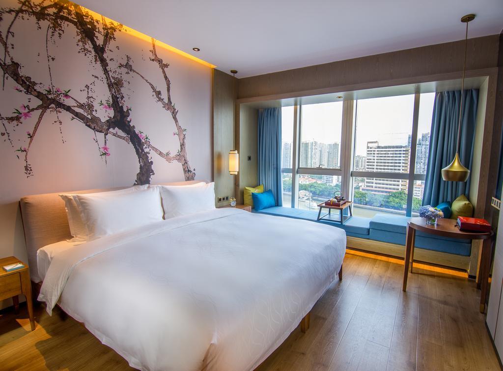 Howard Johnson Riverview Hotel Гуанчжоу Екстер'єр фото